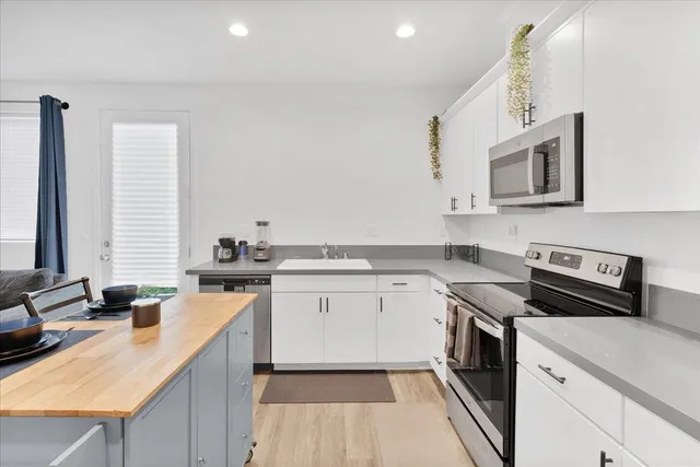 $369,900 | 851 Mora Circle, Soledad, CA 93960