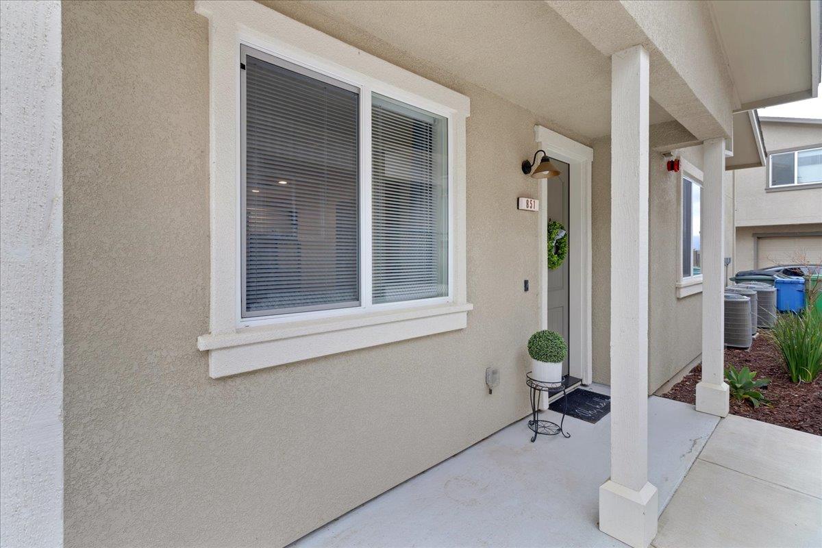 851 Mora Circle Soledad, CA 93960 - Photo 4 of 34