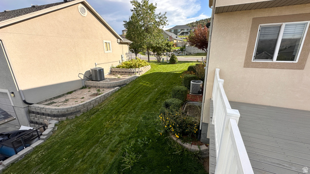 3547 East Golden Eagle Road Eagle Mountain, UT 84005 - Photo 46 of 47 View of green lawn