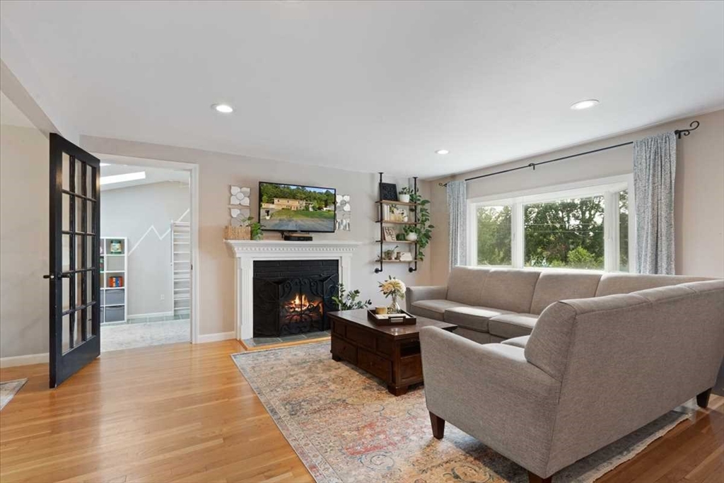 28 Sandini Road Marlborough, MA 01752 - Photo 4 of 35