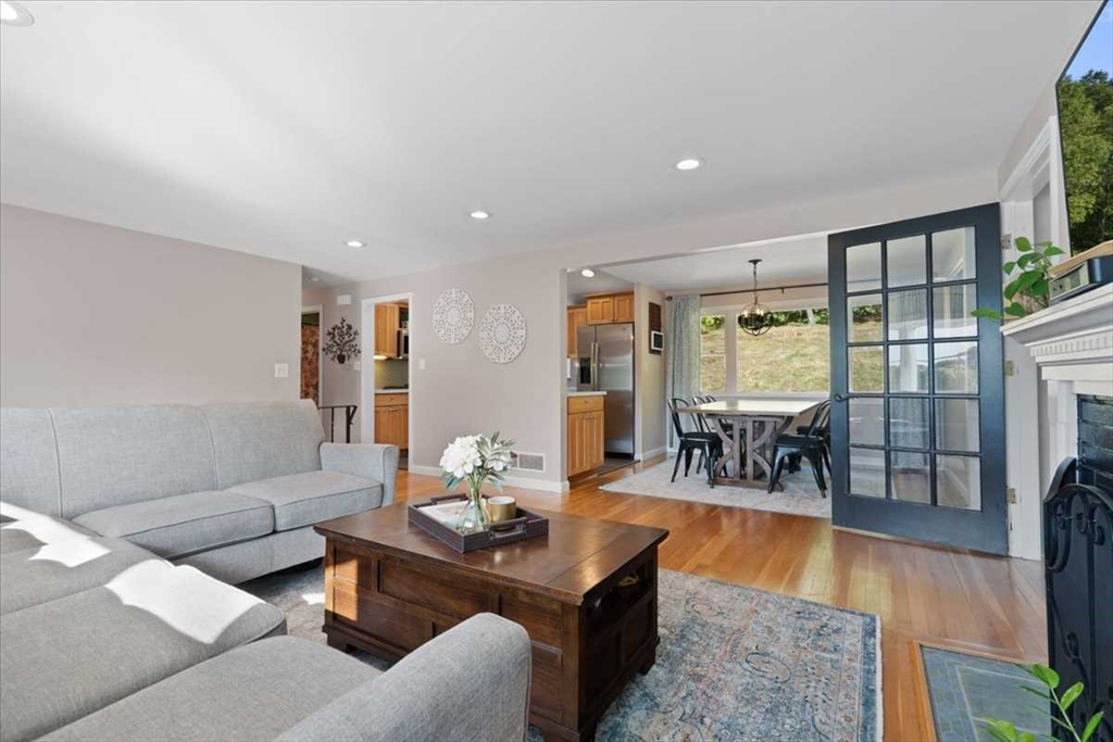 28 Sandini Road Marlborough, MA 01752 - Photo 6 of 35