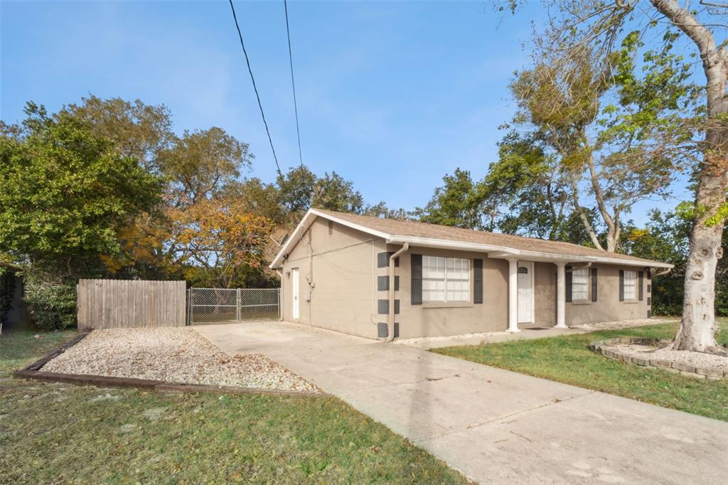 2102 Nedra Avenue Deltona, FL 32725 - Photo 4 of 32