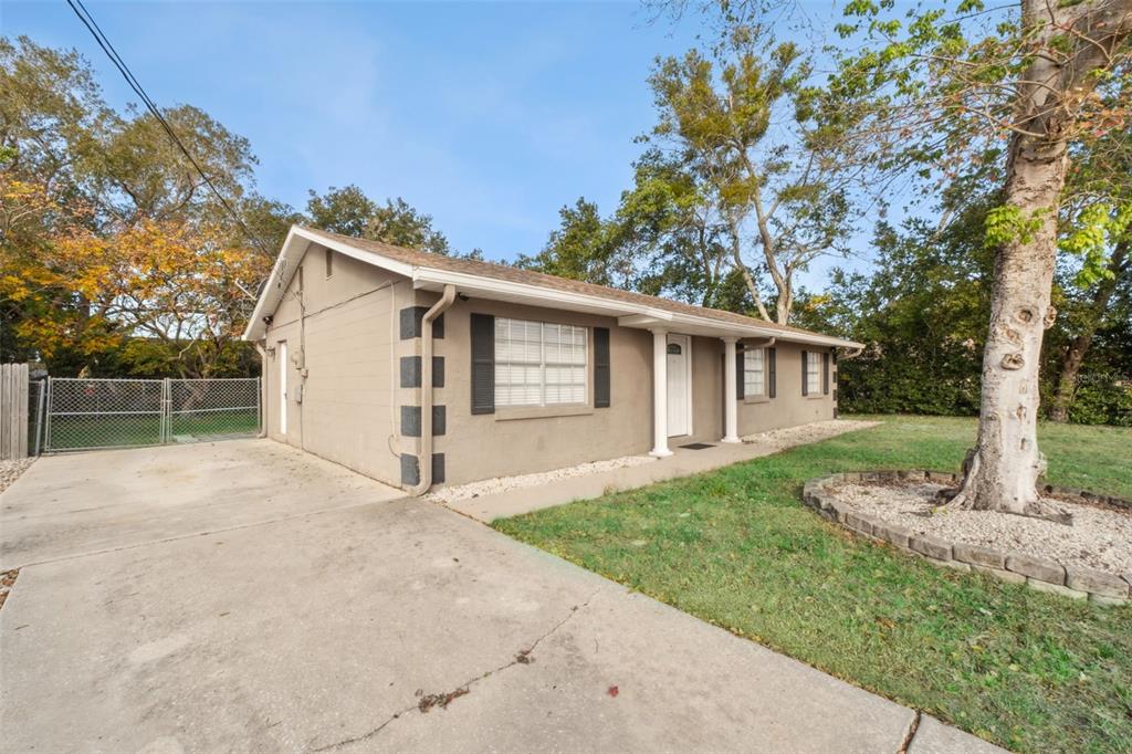 2102 Nedra Avenue Deltona, FL 32725 - Photo 5 of 32