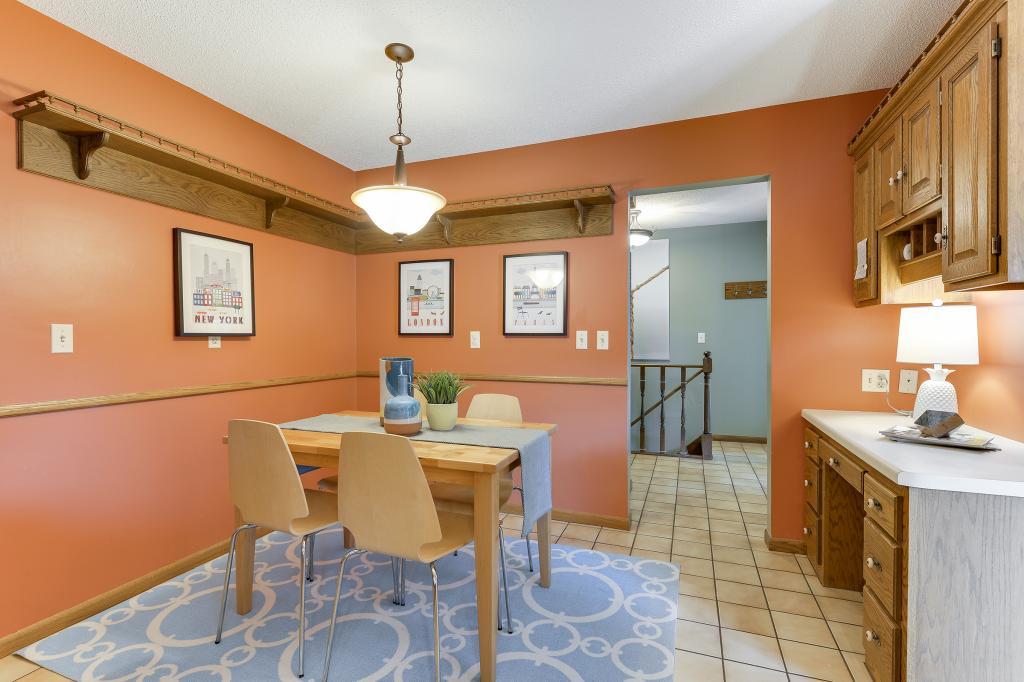 7248 Courtly Road Woodbury, MN 55125 - Photo 13 of 47