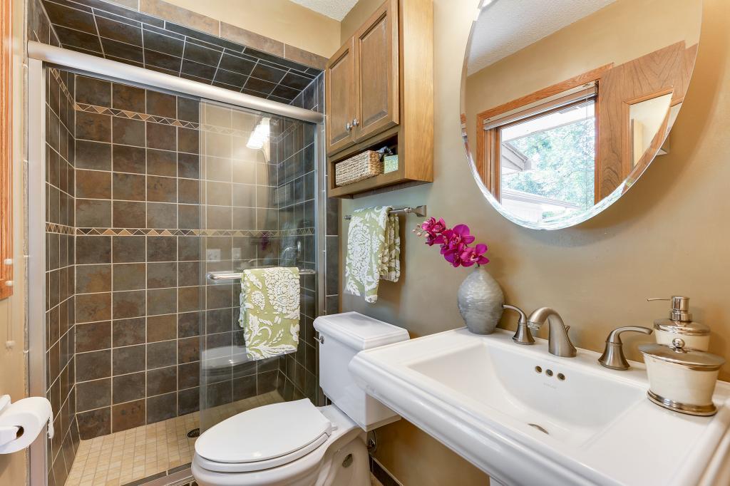 7248 Courtly Road Woodbury, MN 55125 - Photo 23 of 47