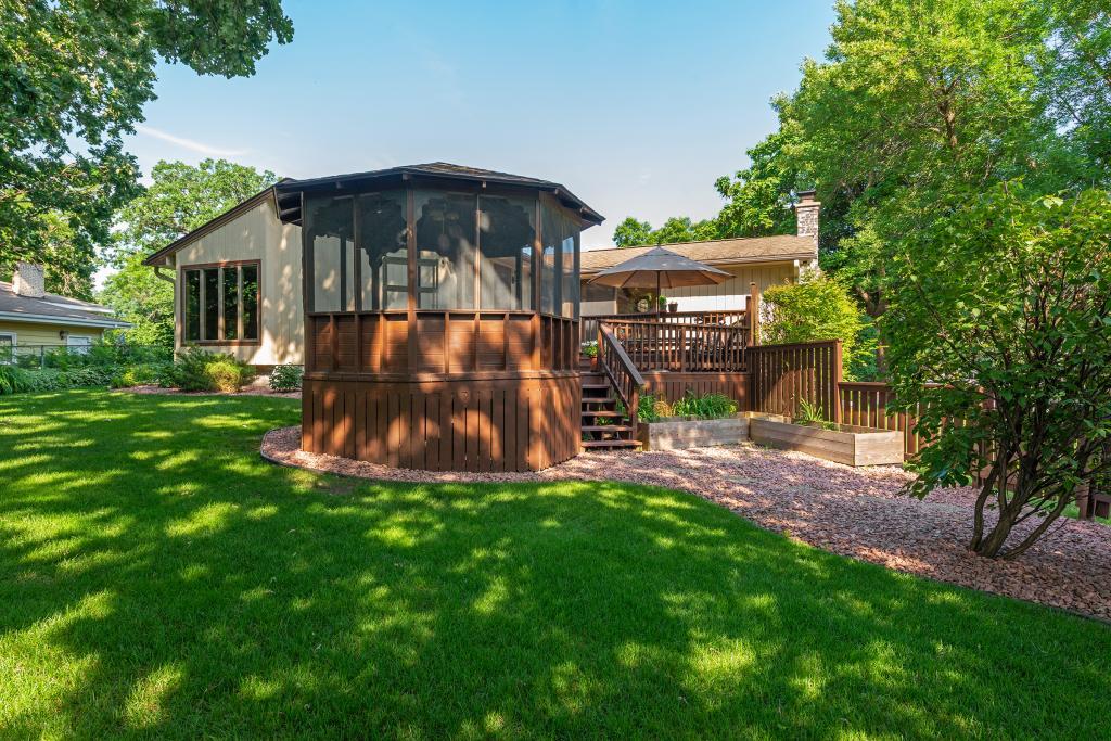 7248 Courtly Road Woodbury, MN 55125 - Photo 37 of 47