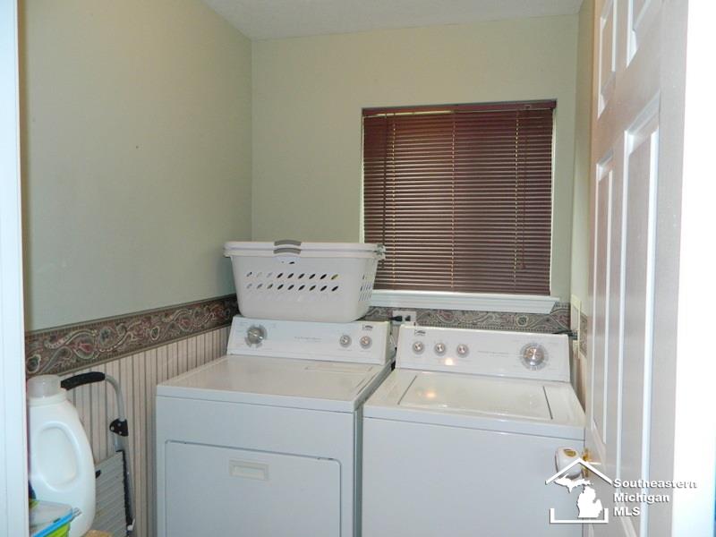 16603 Carter Road Woodhaven, MI 48183 - Photo 27 of 31