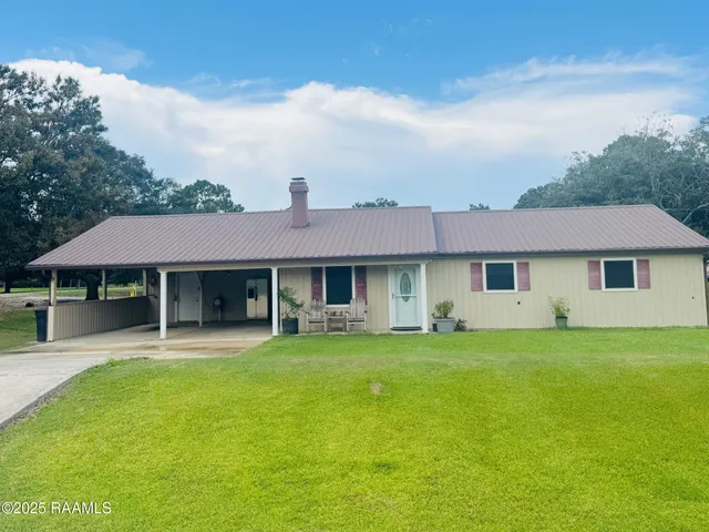 $200,000 | 13932 Navaho Street, Abbeville, LA 70510