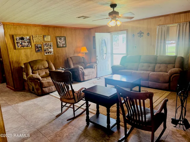 $200,000 | 13932 Navaho Street, Abbeville, LA 70510