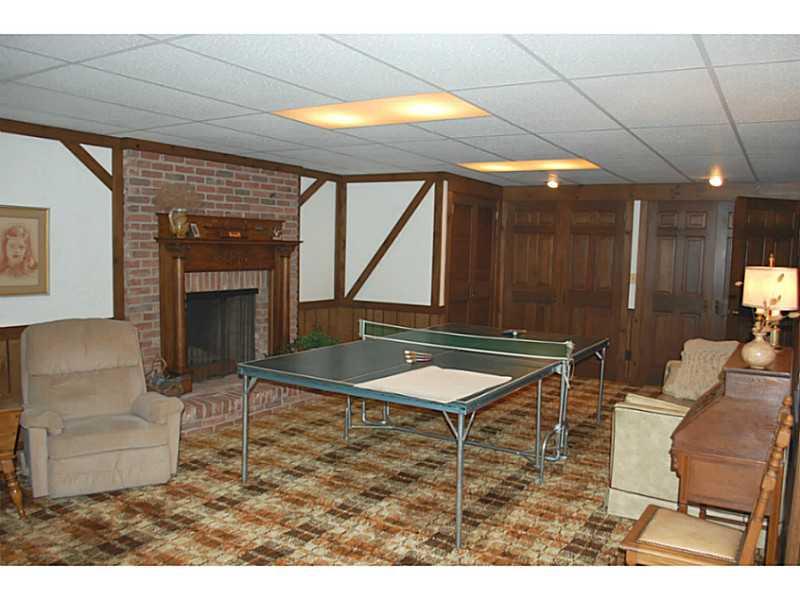 2024 Murdstone Road Upper St. Clair, PA 15241 - Photo 20 of 25 Basement/Game Room.