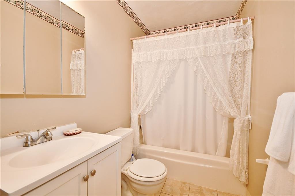 1372 Cavitt Road Monroeville, PA 15146 - Photo 18 of 25 Gallery Image 18