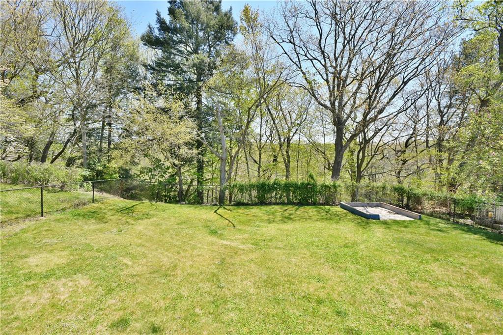 1372 Cavitt Road Monroeville, PA 15146 - Photo 23 of 25 Gallery Image 23