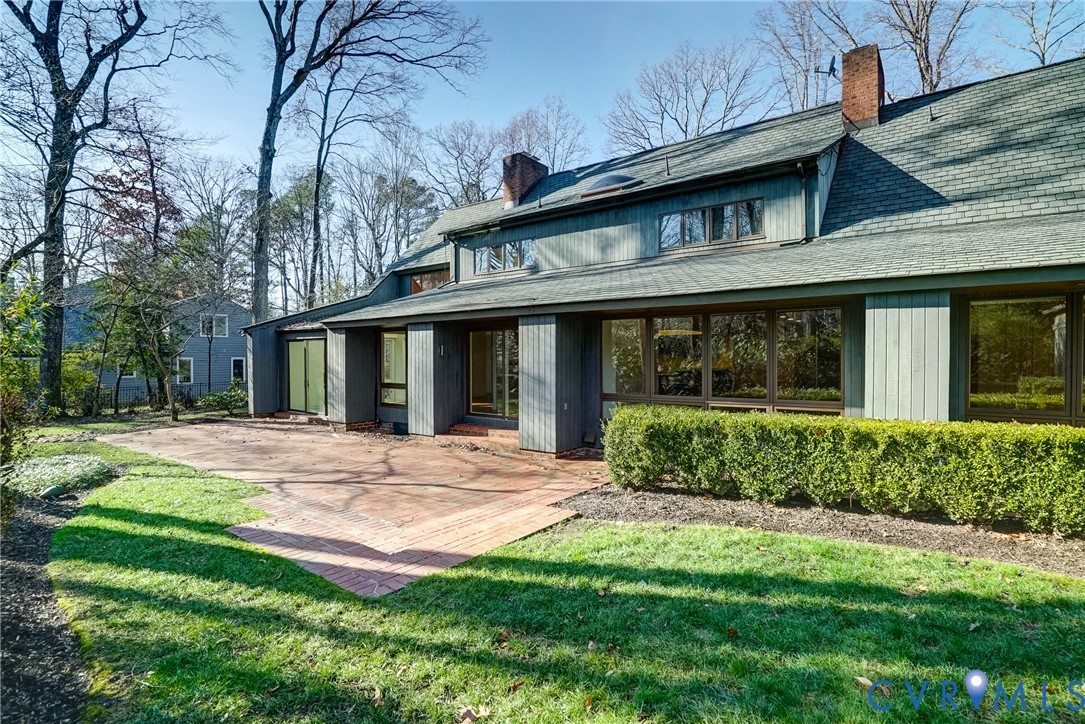 503 Welwyn Road Henrico, VA 23229 - Photo 7 of 37 Grand Manor roof shingles