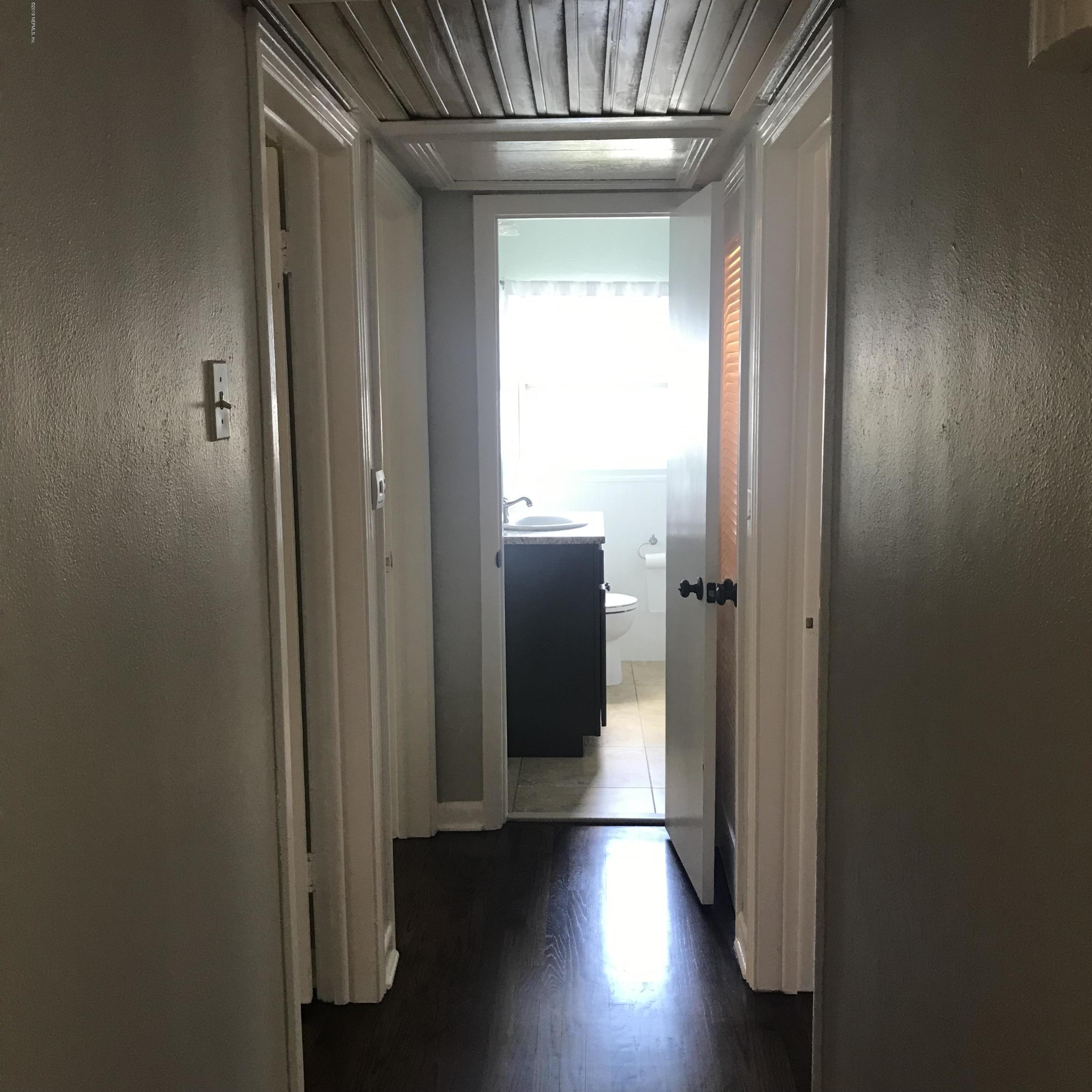 7552 Francisco Road Jacksonville, FL 32217 - Photo 13 of 26 Hallway