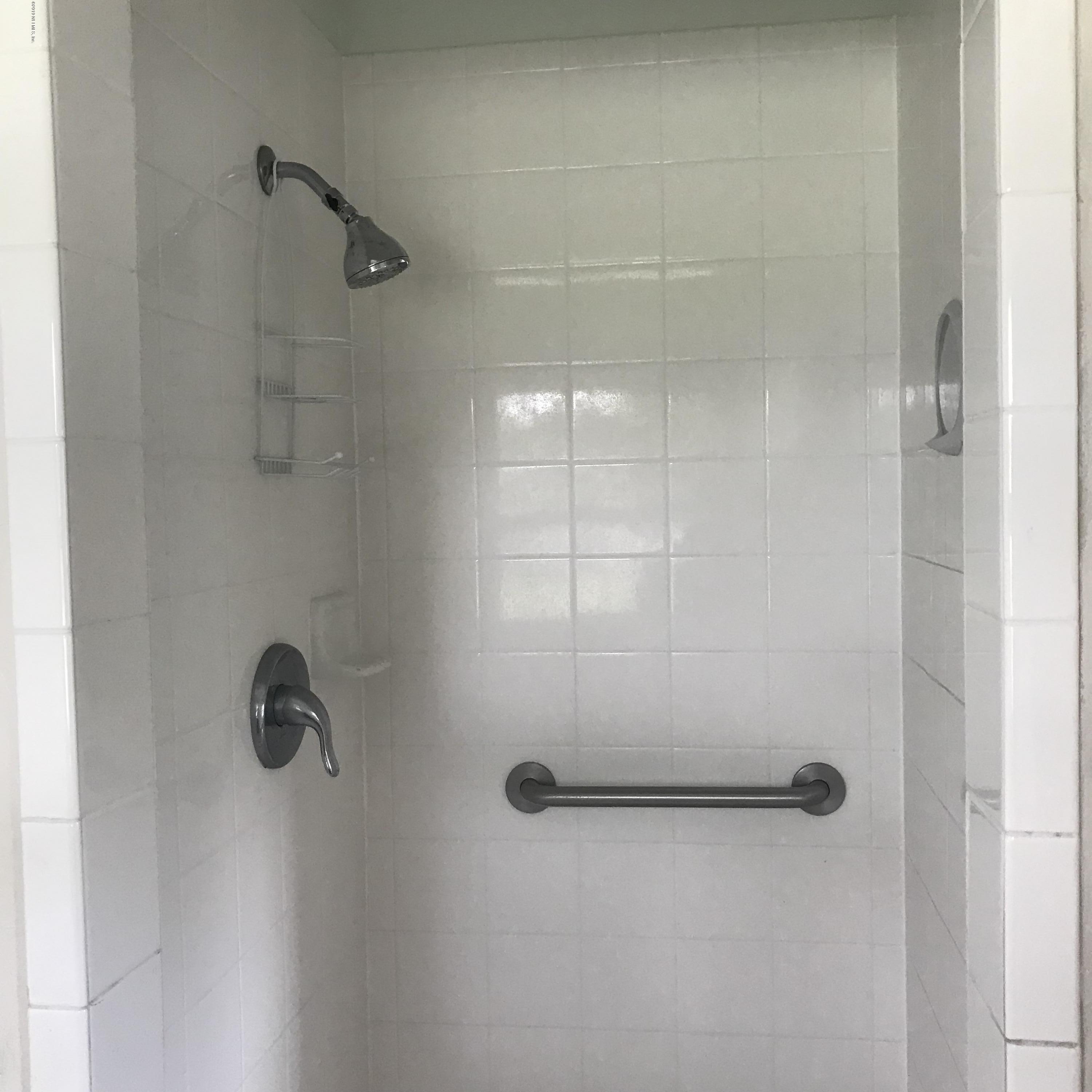 7552 Francisco Road Jacksonville, FL 32217 - Photo 22 of 26 Master Shower