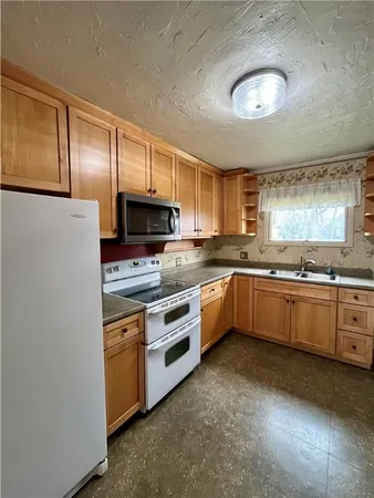 $148,950 | 348 Laurentian Place, Southport, NY 14904