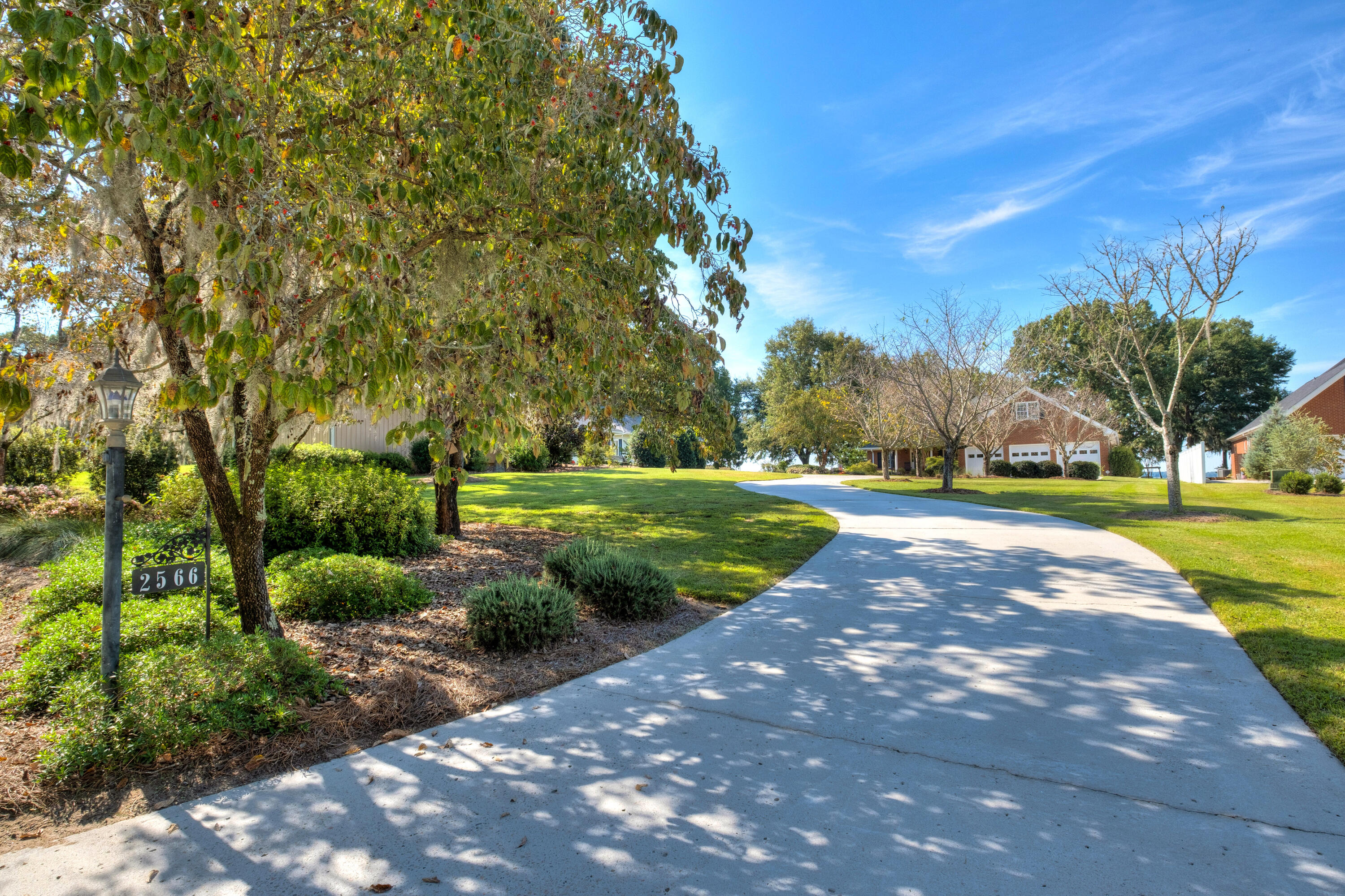 2566 Princess Pond Road Summerton, SC 29148 - Photo 3 of 59 27