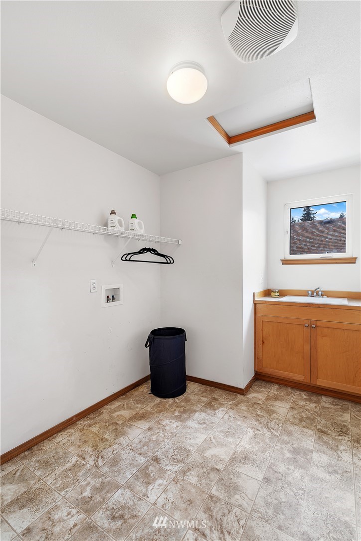 8815 Northeast 176th Street Bothell, WA 98011 - Photo 18 of 24 Gallery Image 18