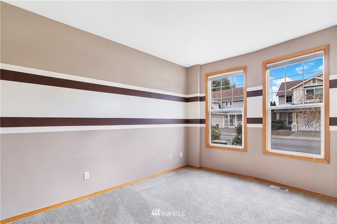 8815 Northeast 176th Street Bothell, WA 98011 - Photo 6 of 24 Gallery Image 6