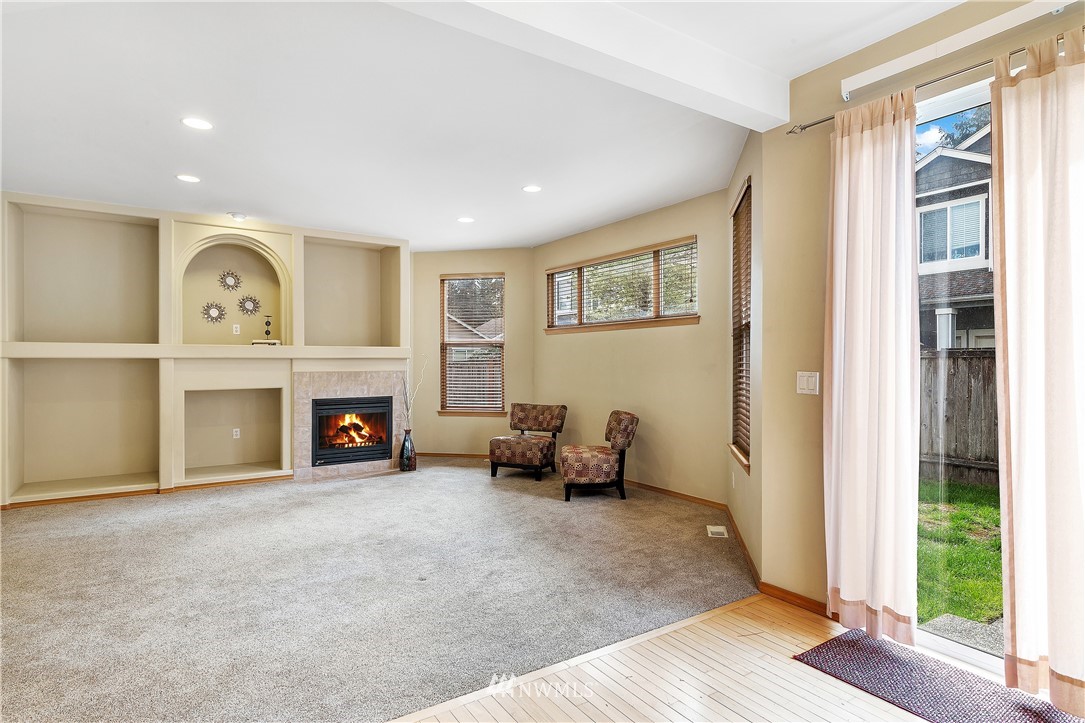 8815 Northeast 176th Street Bothell, WA 98011 - Photo 8 of 24 Gallery Image 8