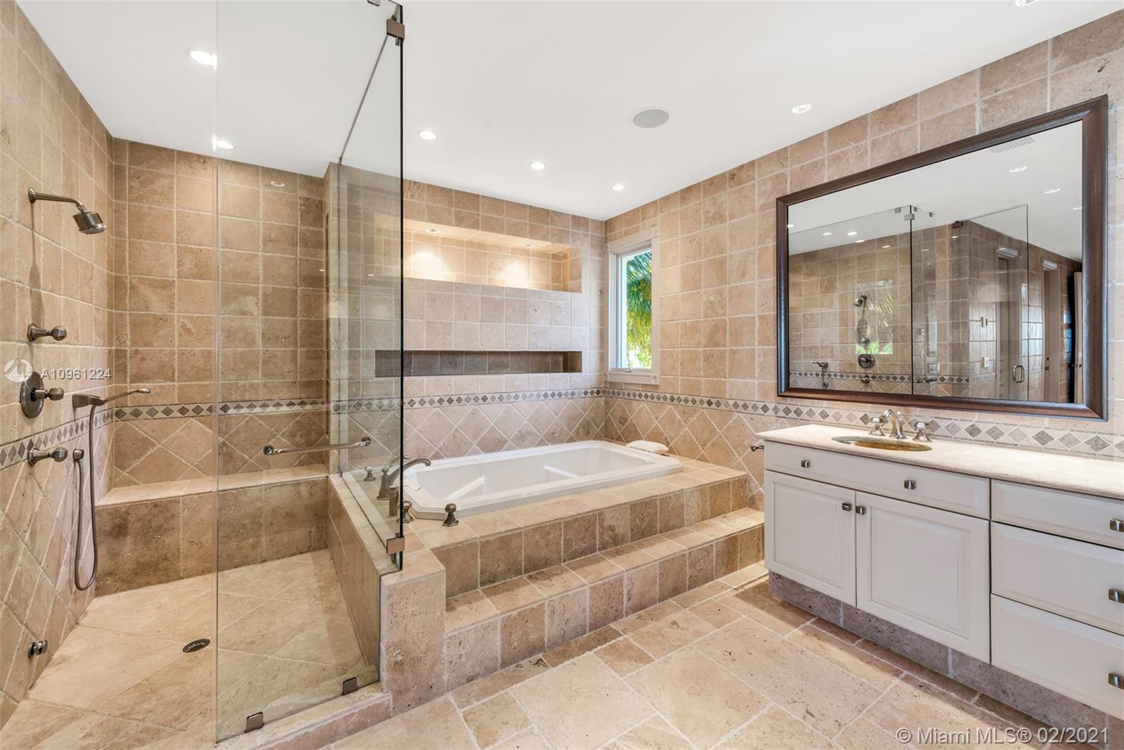 547 Ocean Boulevard Golden Beach, FL 33160 - Photo 29 of 63