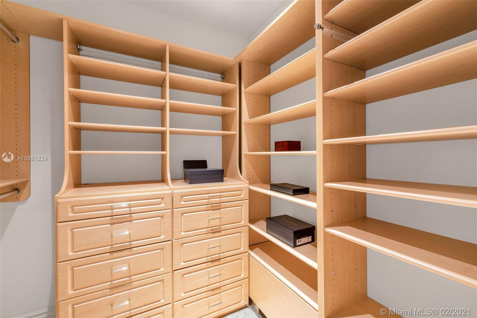 547 Ocean Boulevard Golden Beach, FL 33160 - Photo 31 of 63