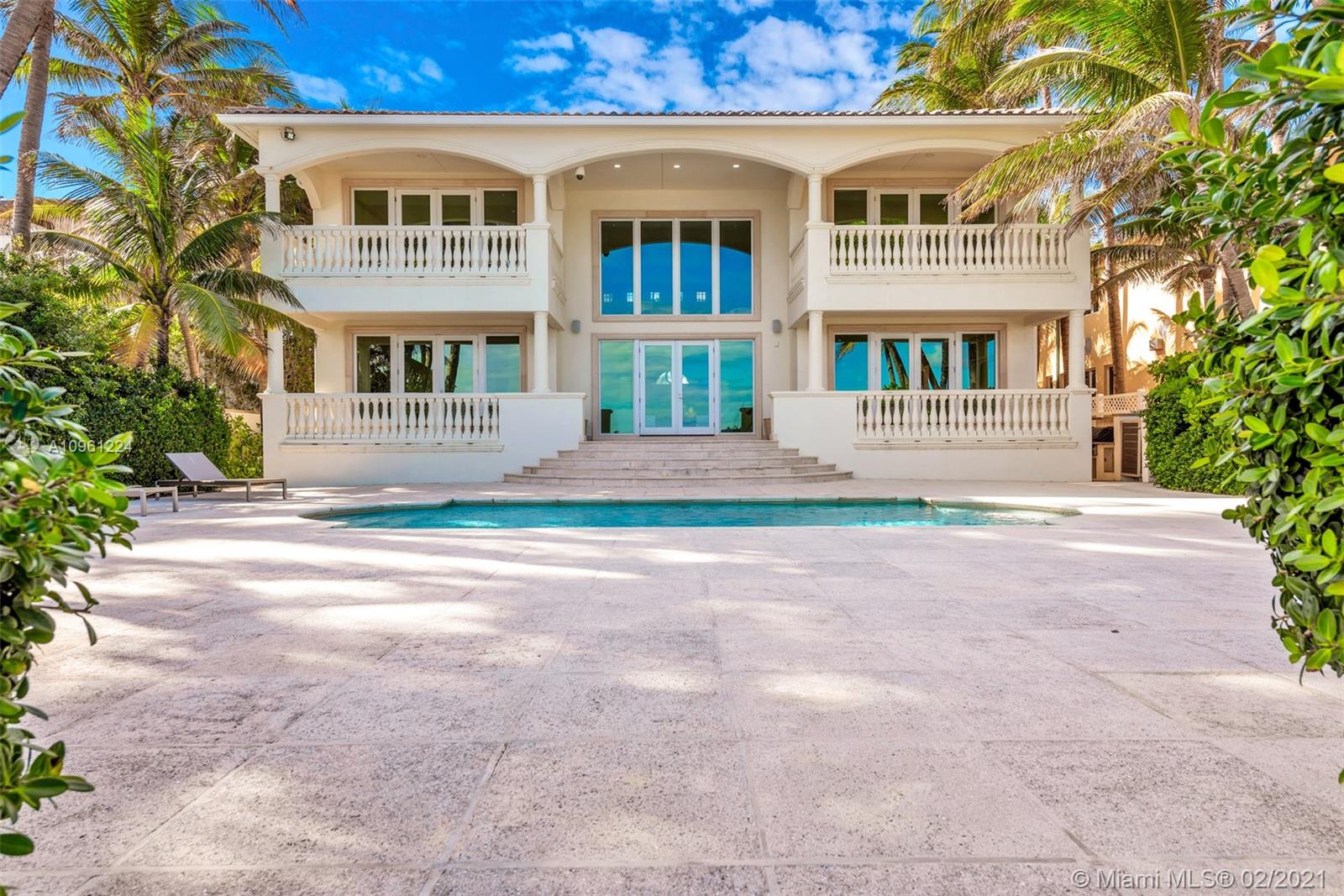 547 Ocean Boulevard Golden Beach, FL 33160 - Photo 5 of 63