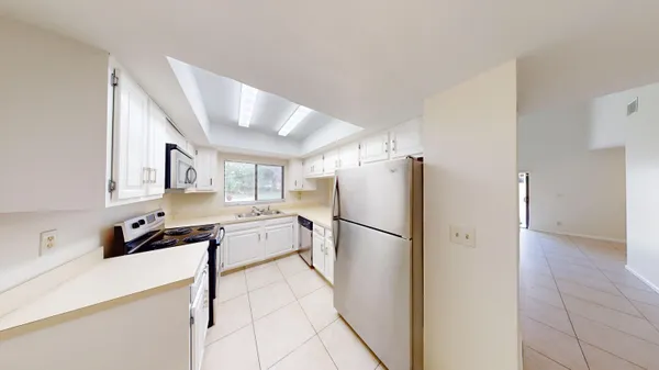 $2,850 | 3149 Kingswood Terrace, Boca Raton, FL 33431