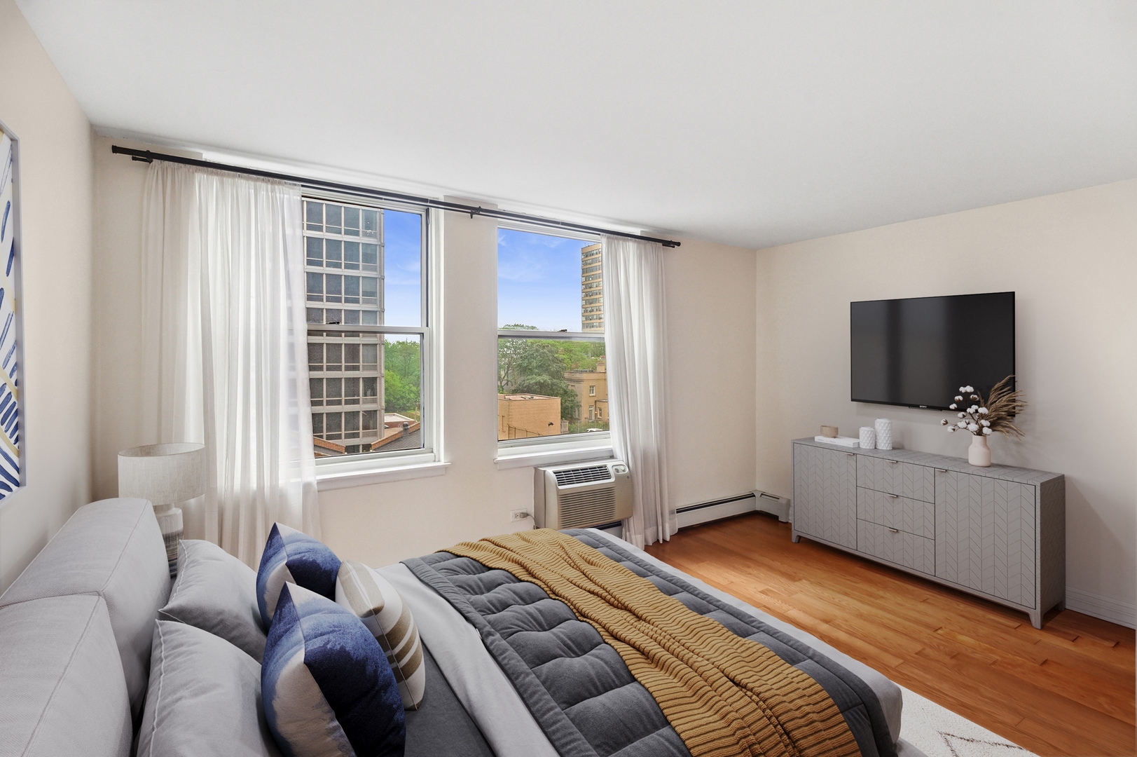 3033 North Sheridan Road, Unit 603 Chicago, IL 60657 - Photo 9 of 17 Gallery Image 9