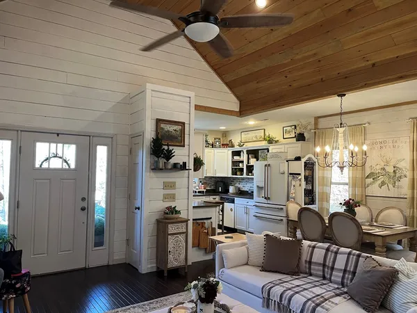 $300,000 | 172 Gardenia Court, Marble, NC 28905