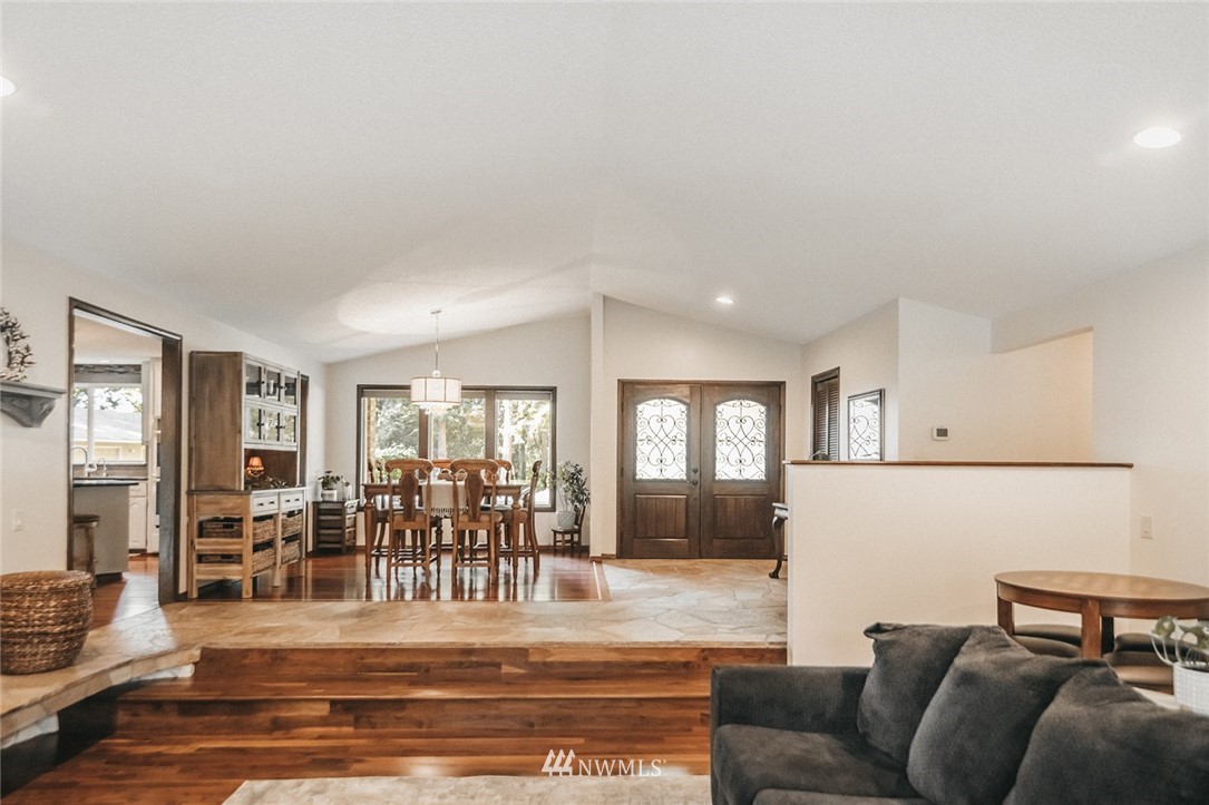 7925 Mullen Road Southeast Olympia, WA 98503 - Photo 11 of 35