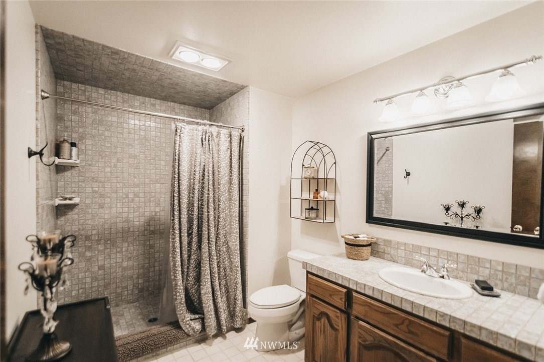 7925 Mullen Road Southeast Olympia, WA 98503 - Photo 13 of 35