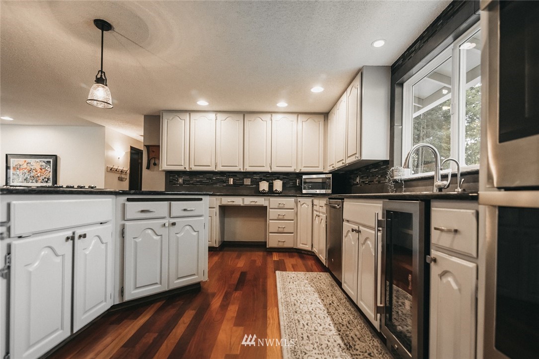 7925 Mullen Road Southeast Olympia, WA 98503 - Photo 4 of 35