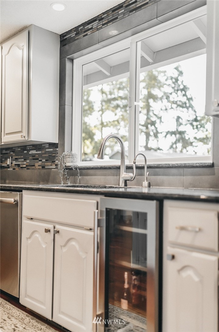 7925 Mullen Road Southeast Olympia, WA 98503 - Photo 5 of 35