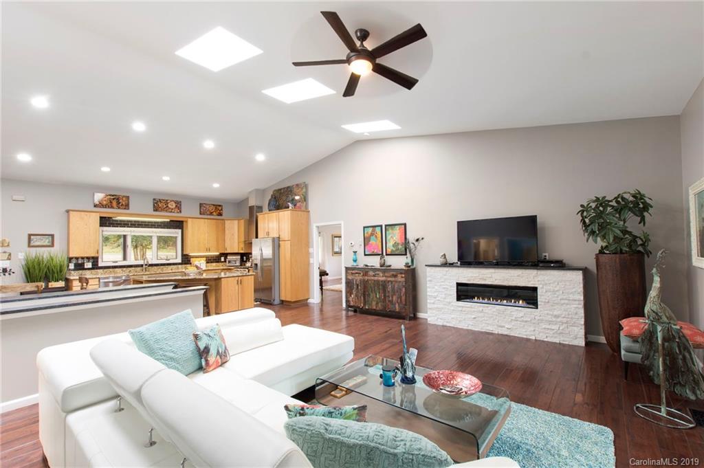 98 Joe Jenkins Road Fairview, NC 28730 - Photo 10 of 31 Gallery Image 10