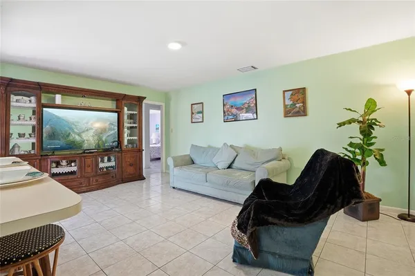 $489,000 | 7002 Crestlake Drive, Orlando, FL 32819