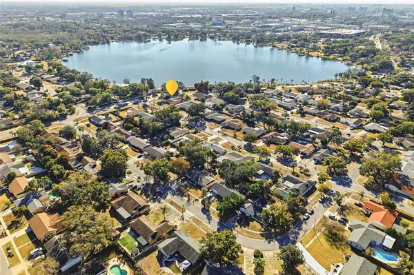 $489,000 | 7002 Crestlake Drive, Orlando, FL 32819