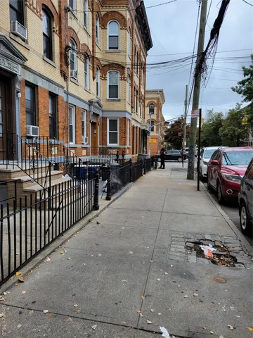 $1,100,000 | 1858 Cornelia Street | Ridgewood