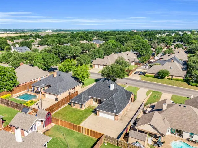 $379,000 | 1607 West Westhill Drive, Cleburne, TX 76033