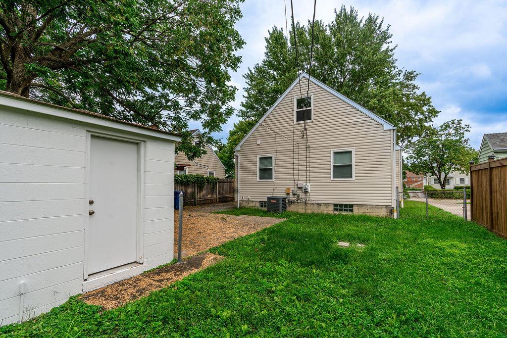 585 Chatham Road Columbus, OH 43214 - Photo 20 of 21 R1 (5)
