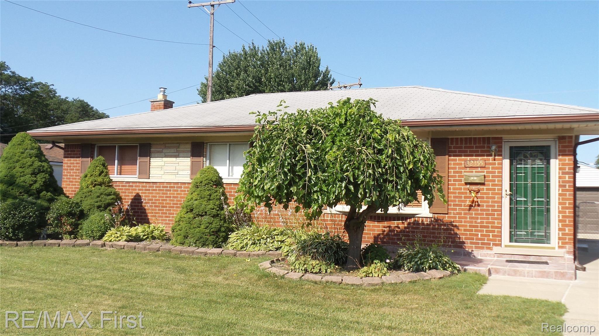 32355 Hayes Road Warren, MI 48088 - Photo 1 of 31 20190802_094718.jpg