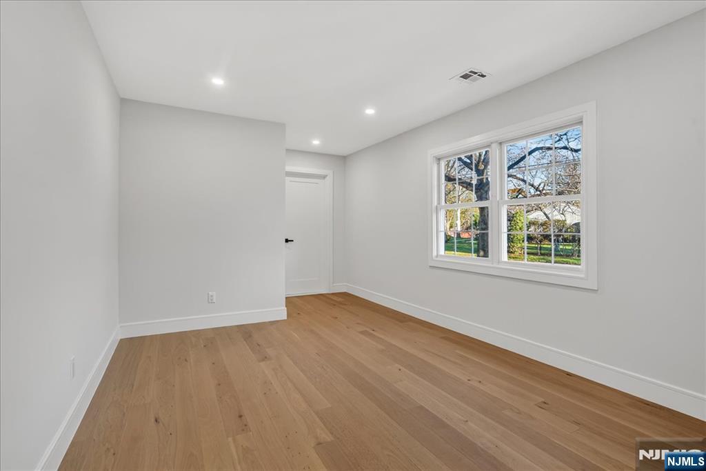56 Manor Road Harrington Park, NJ 07640 - Photo 37 of 46