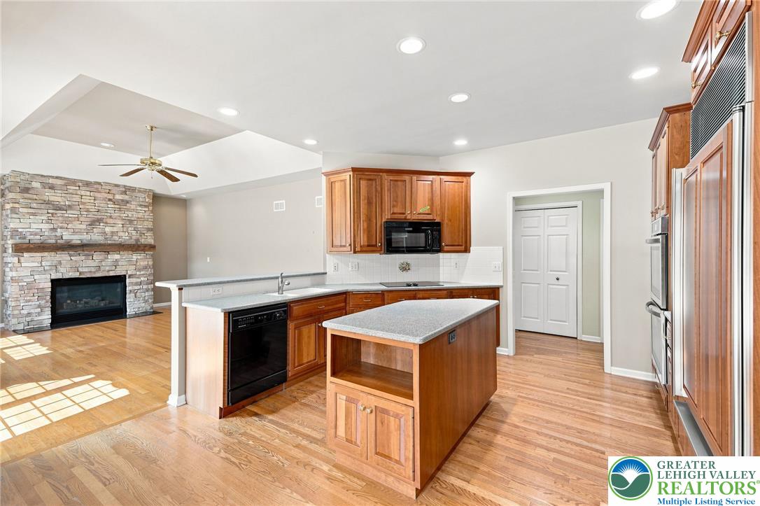 1572 Surrey Road Bethlehem, PA 18015 - Photo 17 of 45 Gallery Image 17