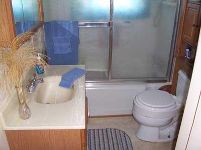 610 Blaine Road Granger, WA 98932 - Photo 6 of 9 a bathroom with a toilet and a sink