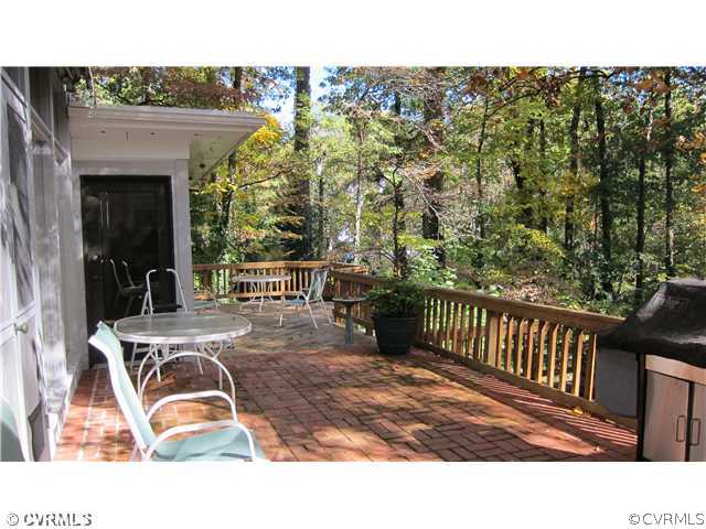 209 Wood Road Richmond, VA 23229 - Photo 11 of 12 Patio/Deck