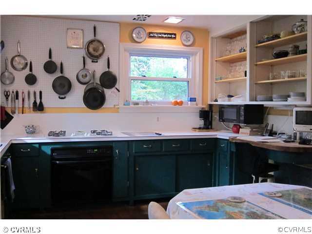 209 Wood Road Richmond, VA 23229 - Photo 9 of 12 Kitchen