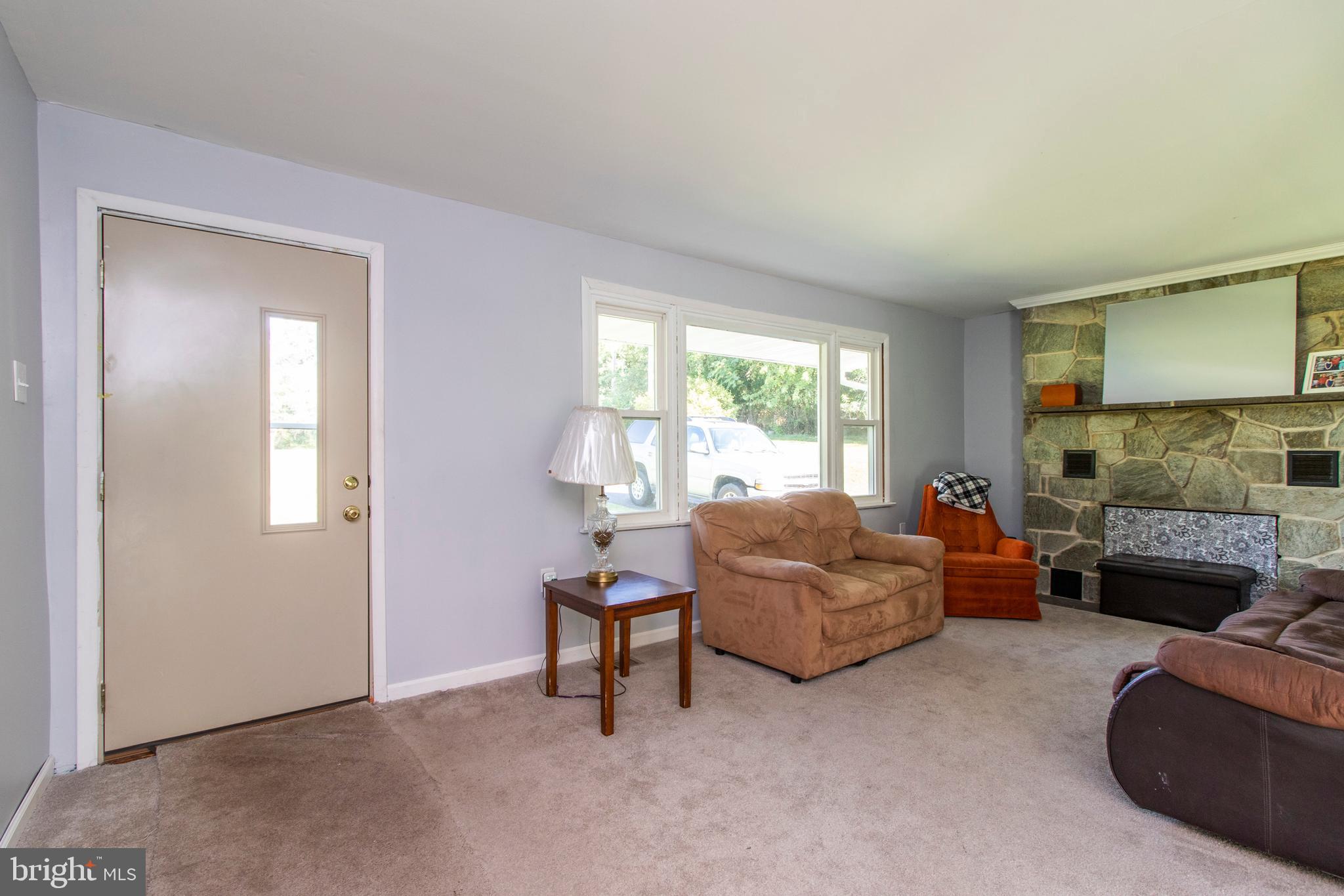 390 Beaver Road Birdsboro, PA 19508 - Photo 3 of 18 Gallery Image 3