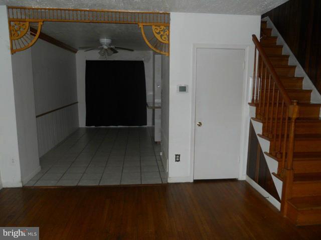 2238 Southorn Road Baltimore, MD 21220 - Photo 6 of 17 Living Room