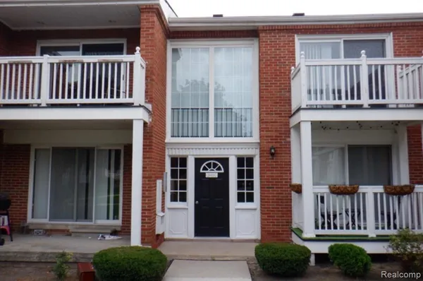 $1,450 | 2445 Torquay Avenue, Unit : 211 / BLDG: 2445, Royal Oak, MI 48073