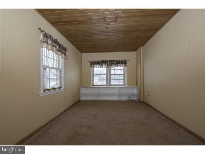 21 Harmil Road Broomall, PA 19008 - Photo 12 of 24 Family Room